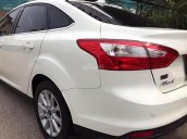 Bán Ford Focus sản xuất 2014, màu trắng