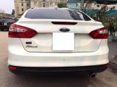 Bán Ford Focus sản xuất 2014, màu trắng