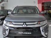 Khuyến mãi Mitsubishi Outlander tháng 12