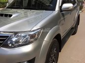 Cần bán xe Toyota Fortuner G năm 2015, màu bạc 