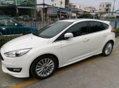 Cần bán xe Ford Focus Sport 2018, màu trắng. Trả trước 10% nhận xe, lãi suất 7.5%