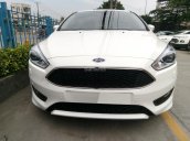 Cần bán xe Ford Focus Sport 2018, màu trắng. Trả trước 10% nhận xe, lãi suất 7.5%