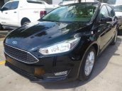 Cần bán xe Ford Focus Trend Hatchback đời 2018, màu đen, thanh toán 150 triệu nhận xe mới