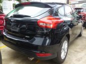 Cần bán xe Ford Focus Trend Hatchback đời 2018, màu đen, thanh toán 150 triệu nhận xe mới