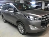 Bán xe Toyota Innova năm sản xuất 2017, màu nâu, 715 triệu