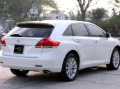 Bán Toyota Venza sản xuất năm 2011, màu trắng, nhập khẩu nguyên chiếc