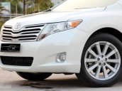 Bán Toyota Venza sản xuất năm 2011, màu trắng, nhập khẩu nguyên chiếc