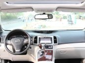 Bán Toyota Venza sản xuất năm 2011, màu trắng, nhập khẩu nguyên chiếc