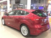 Cần bán xe Ford Focus 1.5L 2018, phim cách nhiệt, bảo hiểm vật chất, DVD, camera