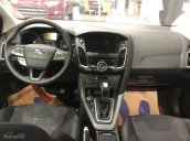 Cần bán xe Ford Focus 1.5L 2018, phim cách nhiệt, bảo hiểm vật chất, DVD, camera