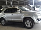 Cần bán gấp Toyota Fortuner 2.5MT sản xuất 2013, màu bạc