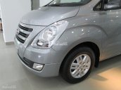 Hyundai Grand Starex 9 chỗ máy dầu mới, màu bạc, nhập khẩu Hàn Quốc. LH: 0938878099