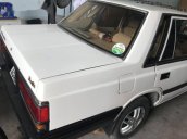 Cần bán xe Nissan Bluebird 1986, màu trắng