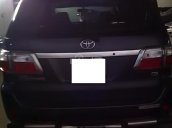 Cần bán gấp Toyota Fortuner 2.7V đời 2011, màu xám, giá tốt