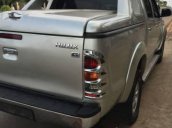 Bán Toyota Hilux năm 2009, màu bạc, xe nhập