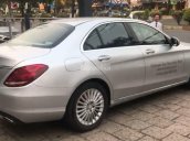 Bán xe Mercedes C250 2017 màu bạc, nội thất đen. Chỉ 500 triệu nhận xe với gói vay ưu đãi