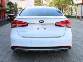 Bán Kia Cerato 2018, màu trắng giá tốt nhất Tây Ninh, đưa trước 114tr có xe (LH: 0938.805.546/Nguyệt)