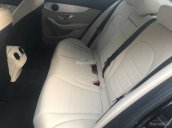 Cần bán Mercedes C200 sản xuất 2015, màu đen