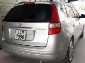 Chính chủ bán Hyundai i30 CW 1.6 AT đời 2009, màu bạc, nhập khẩu