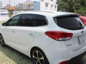 Bán xe Kia Rondo 2.0 GAT đời 2016, màu trắng chính chủ, 606 triệu