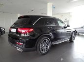 Bán xe Mercedes GLC 300 4MATIC sản xuất năm 2018, màu đen 