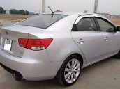 Gia đình bán xe Kia Forte sản xuất 2011, màu bạc