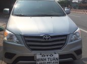 Bán Toyota Innova 2.0G số sàn mầu ghi bạc, sản xuất 2014, form 2015