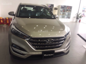 Cần bán Hyundai Tucson năm 2018 màu vàng, 828 triệu