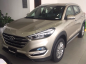 Cần bán Hyundai Tucson năm 2018 màu vàng, 828 triệu