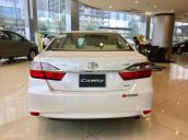 Toyota Mỹ Đình giảm giá cực sốc Camry 2.0E 2018 mua xe chỉ với 180tr tặng BHVC, khuyến mại gói full phụ kiện 30tr