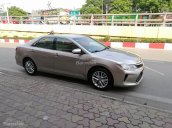 Cần bán lại xe Toyota Camry 2.5G đời 2016, màu vàng