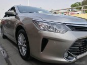 Cần bán lại xe Toyota Camry 2.5G đời 2016, màu vàng