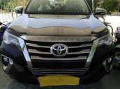 Cần bán lại xe Toyota Fortuner đời 2017