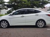 Bán xe Hyundai Accent sản xuất 2012, màu trắng 