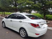 Bán xe Hyundai Accent sản xuất 2012, màu trắng 