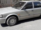 Cần bán lại xe Nissan Bluebird đời 1989, màu bạc