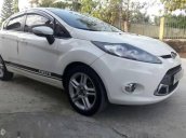 Bán xe Ford Fiesta S sản xuất năm 2011, màu trắng xe gia đình