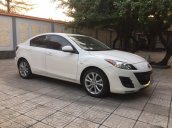 Bán ô tô Mazda 3 số sàn sản xuất năm 2011, màu trắng, nhập khẩu nguyên chiếc