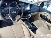 Bán xe Kia Sedona sản xuất năm 2018, màu trắng