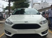 Bán xe Ford Focus 2018, giá tốt nhất thị trường, combo phụ kiện giá trị lớn, đủ màu, giao ngay, liên hệ Xuân Liên