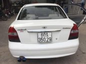 Cần bán Daewoo Nubira đời 2002, màu trắng, giá tốt