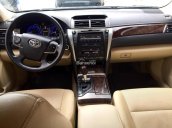 Cần bán Toyota Camry 2.0E model 2016, màu đen, chính chủ