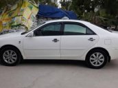 Cần bán gấp Toyota Camry MT sản xuất năm 2003, màu trắng