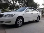 Cần bán gấp Toyota Camry MT sản xuất năm 2003, màu trắng