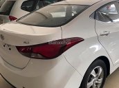 Cần bán Hyundai Elantra 2015, màu trắng, xe nhập, 470tr