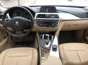 Cần bán BMW 320i 2012, màu trắng, nhập khẩu, chính chủ