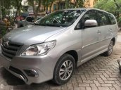 Bán xe Toyota Innova V 2016, màu bạc  