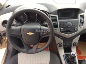 Bán xe Chevrolet Cruze LT 2015, số sàn màu vàng cát