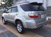 Bán Toyota Fortuner năm 2010, màu bạc