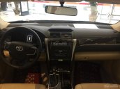 Bán Toyota Camry 2.0E, khuyến mại cực sốc, LH 0988611089 để có giá tốt nhất miền Bắc